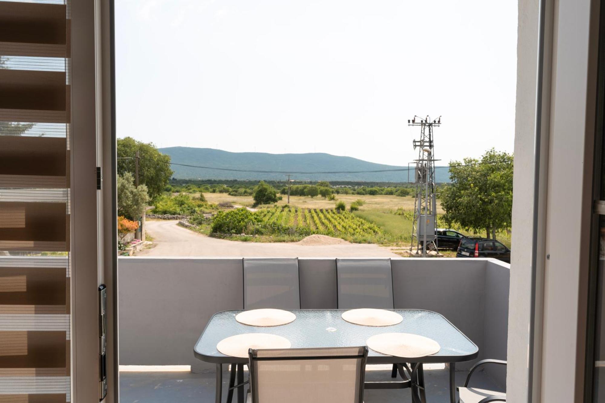 Pave&Ema Apartman Konjevrate Exterior foto